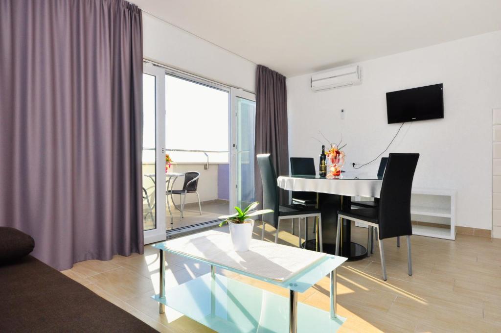 Adriatic Queen Rooms & Apartments Split Exterior photo